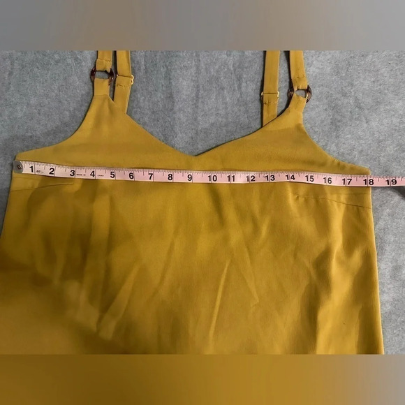 Hem & thread mustard tank top size M - Picture 3 of 5